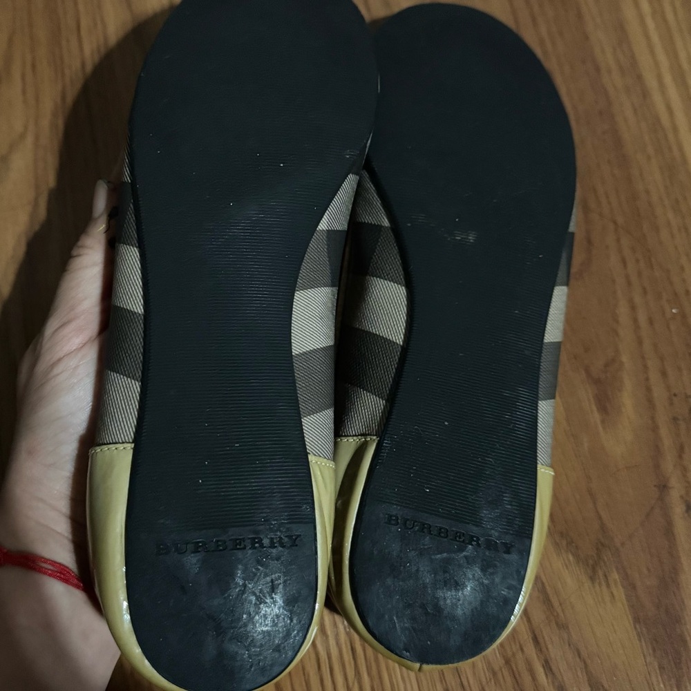 Burberry Nova Check Beige Patent Leather Ballet Flats Classic Preppy Old Money - Picture 5 of 9